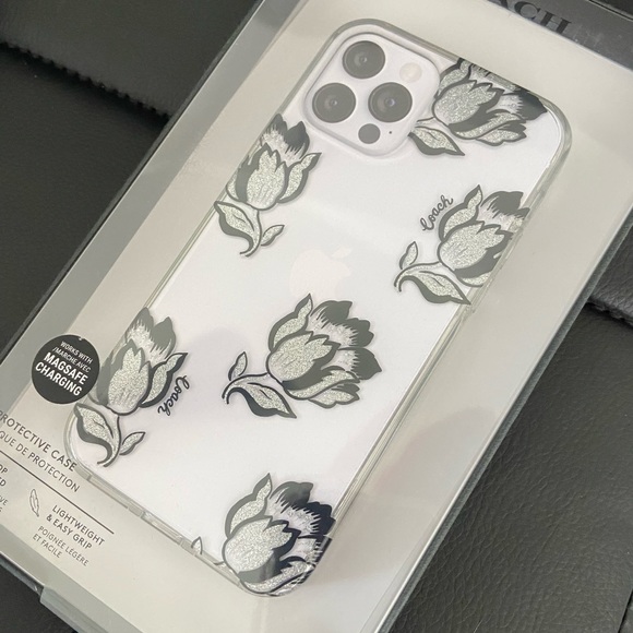 COACH IPHONE 12 & 12 PRO phone case -NIB - Picture 6 of 8